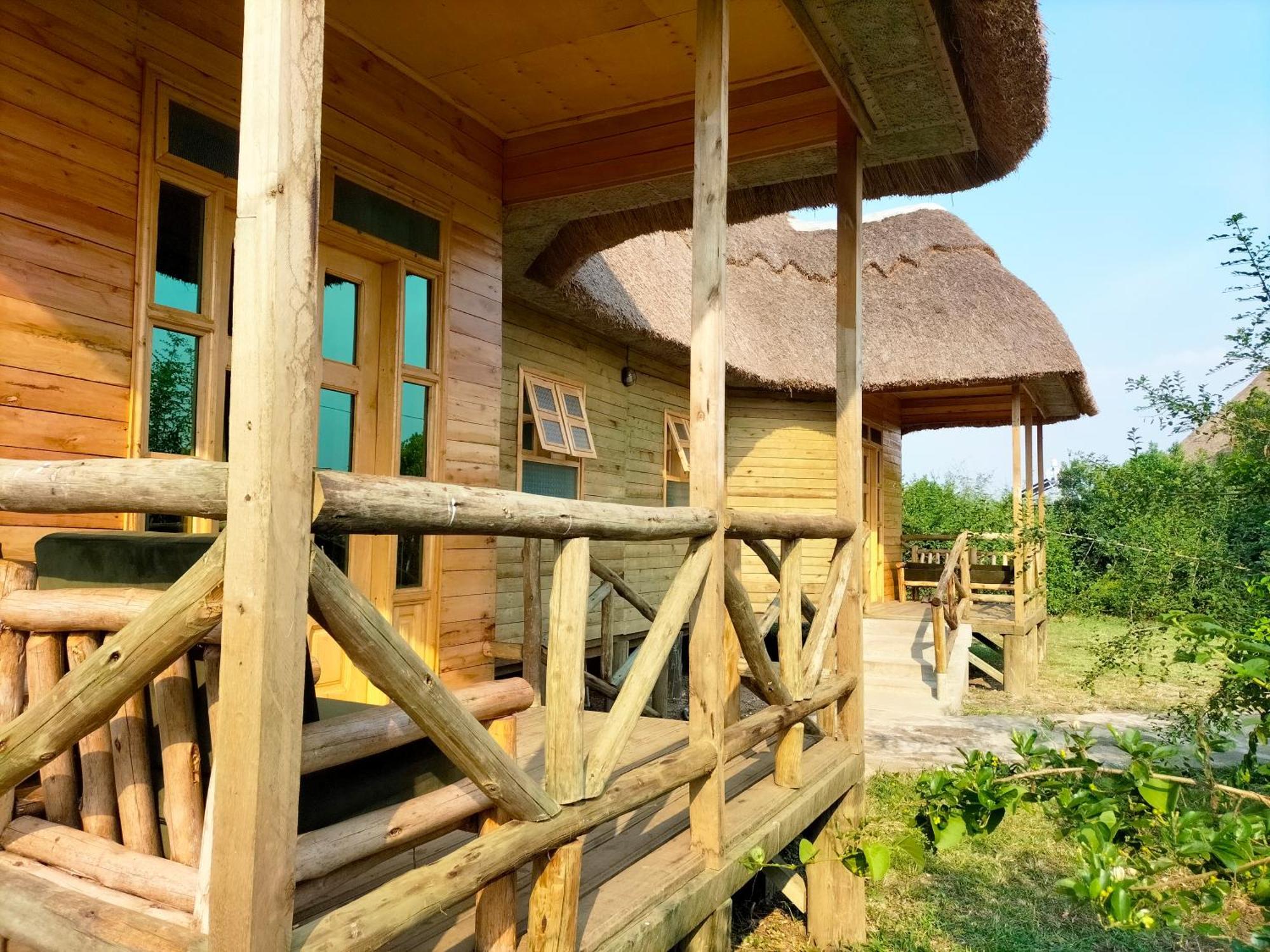 Engiri Game Lodge And Campsite Katunguru Exterior foto